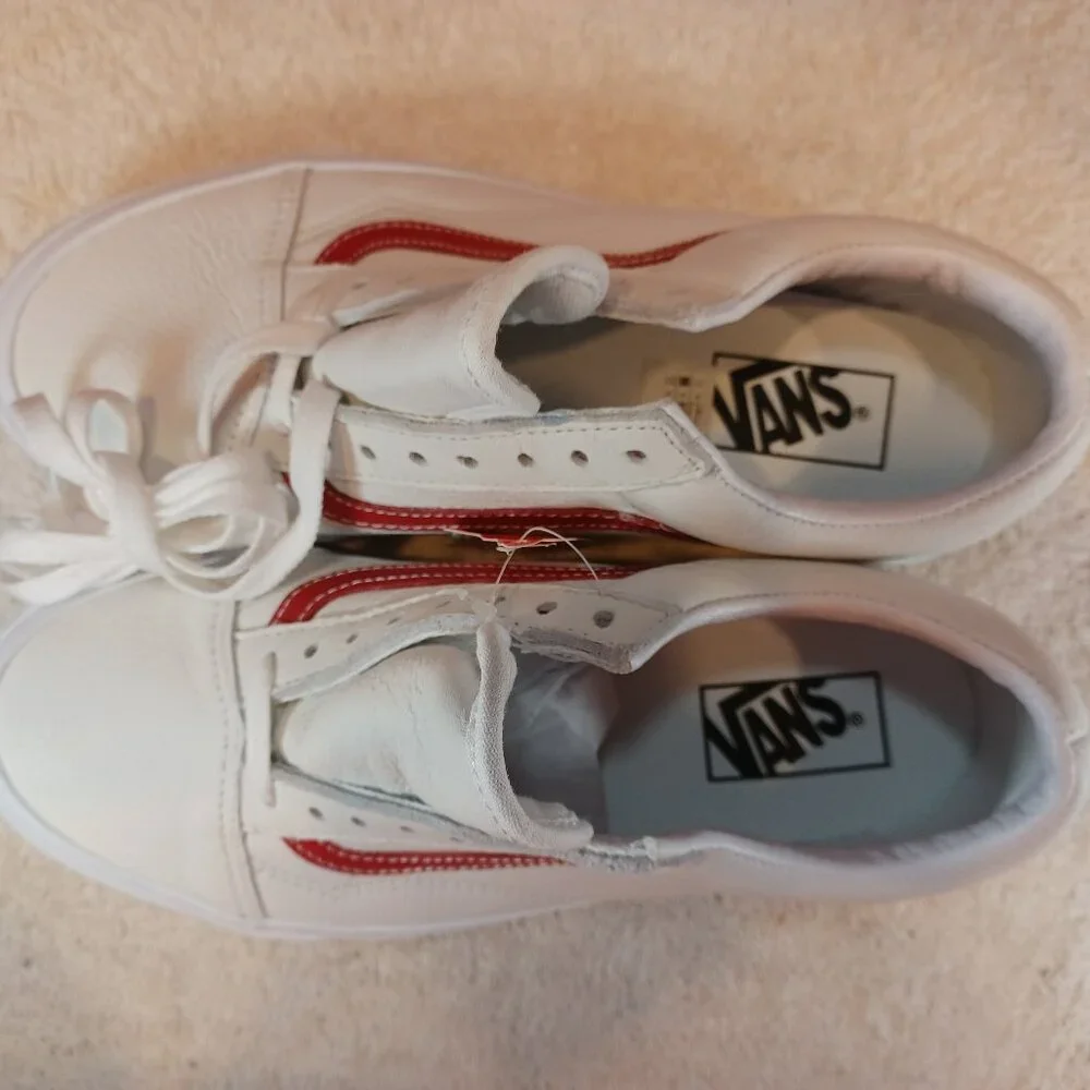 Vans Men's 7/Women's 8.5 Old Skool Leather Pop White/Chili Pepper VN0A5AO92HL
